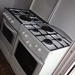 Crveno Zlato Konukevi 2*