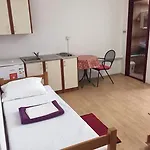 Crveno Zlato Biograd Na Moru
