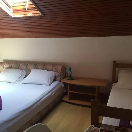 Guest house Crveno Zlato