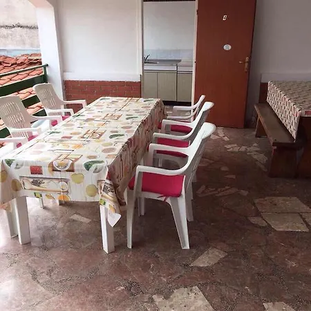 Crveno Zlato Biograd Na Moru