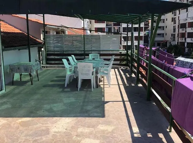 Πανσιόν Crveno Zlato Biograd Na Moru