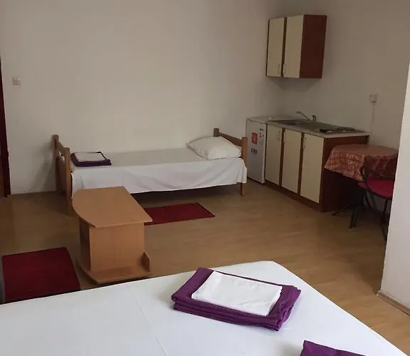Guest house Crveno Zlato