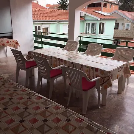 Crveno Zlato Vendégház Biograd na Moru