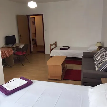 Crveno Zlato Biograd na Moru