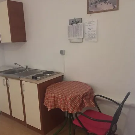 بيت ضيافة Crveno Zlato 2*