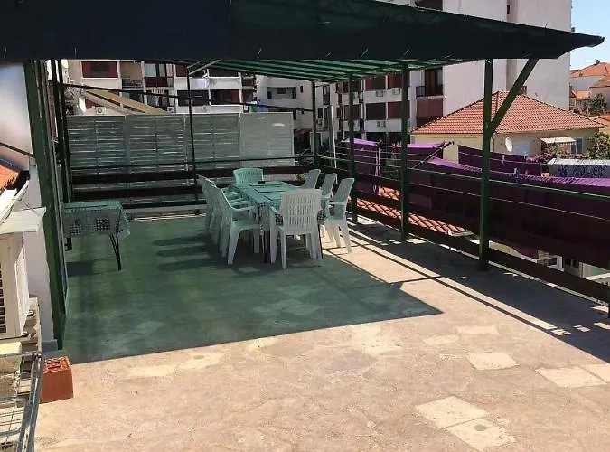 Crveno Zlato Affittacamere 2*