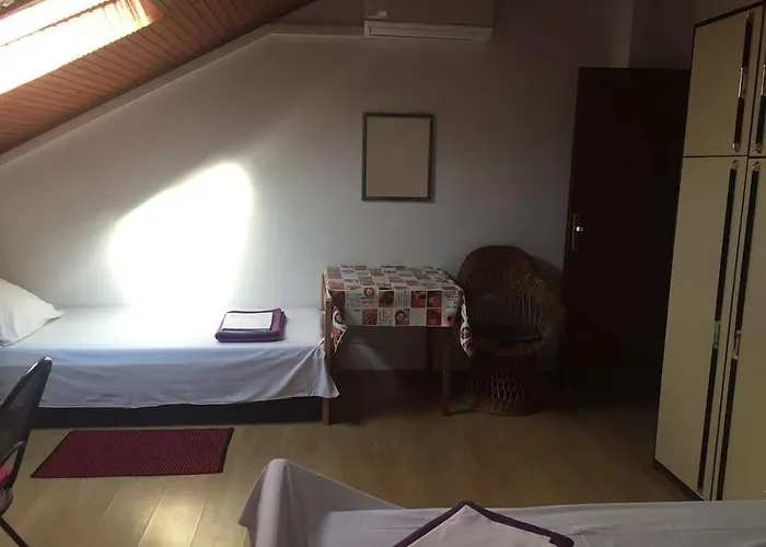 Crveno Zlato 2* Biograd Na Moru