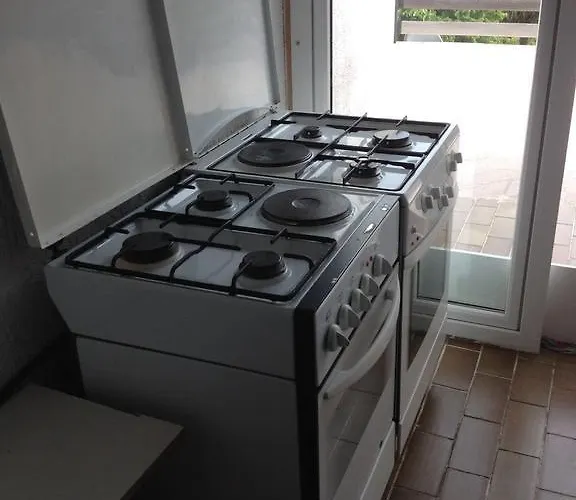 Crveno Zlato 2* Biograd Na Moru