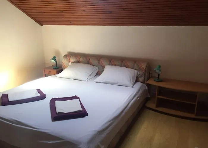 Crveno Zlato Biograd Na Moru