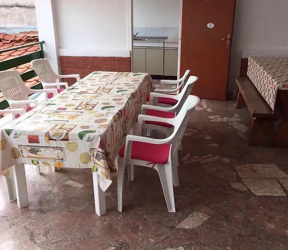 Crveno Zlato Biograd Na Moru