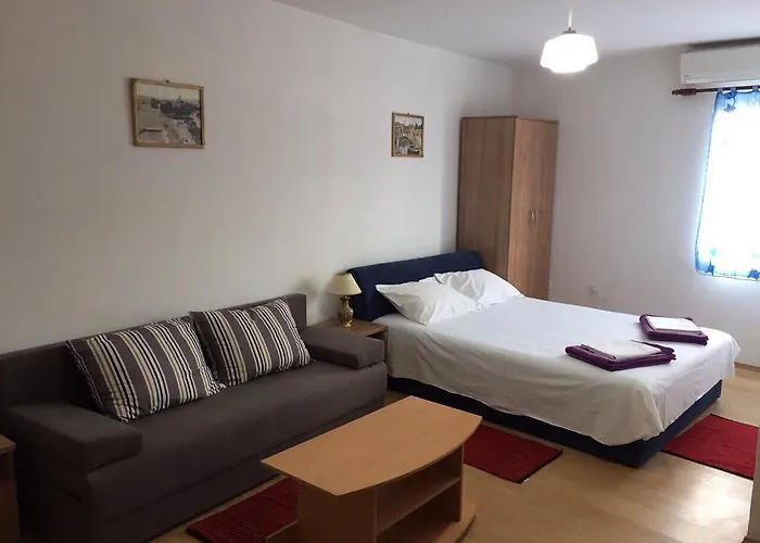 Crveno Zlato Affittacamere Biograd Na Moru